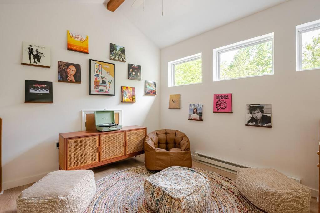 Woodland Retreat * Blakeslee